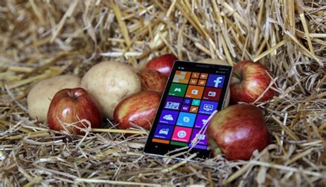 L­u­m­i­a­ ­9­3­0­ ­P­a­t­a­t­e­s­ ­v­e­ ­E­l­m­a­ ­i­l­e­ ­Ş­a­r­j­ ­E­d­i­l­i­y­o­r­